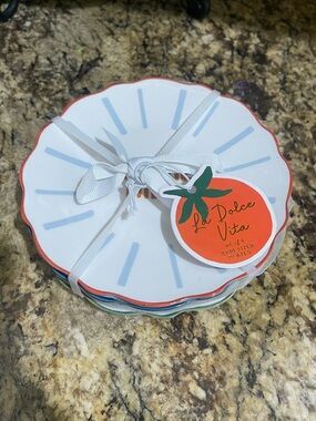 Sunday Morning Ceramics La Dolce Vita 6” scalloped appetizer plate set of 4- NEW